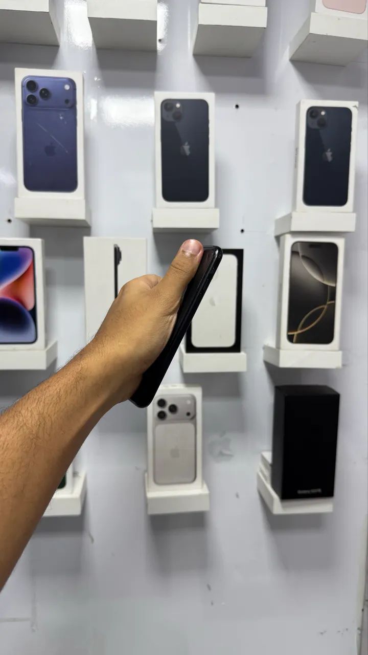 IPHONE XR 64 GB PRETO  - Foto 3