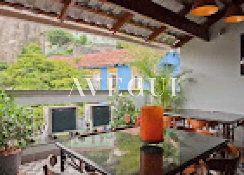 Hotel : / Comercial / Catete