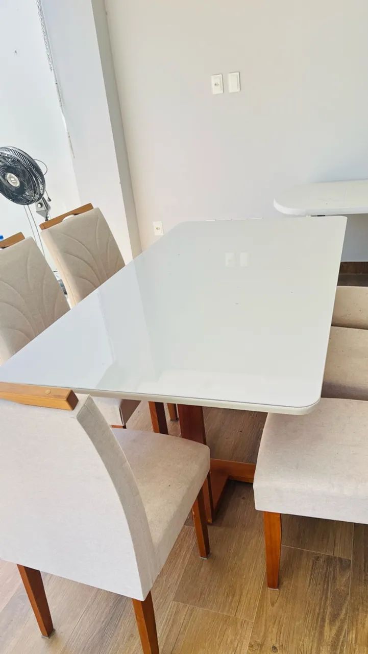 Mesa de Jantar e 6 cadeiras novas