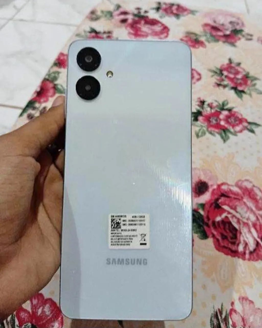 Vendo celular A06. 500 avista 