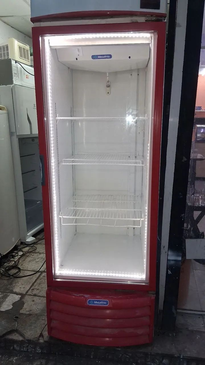 Vendemos esse expositor com 90 dias de garantia  - Foto 2