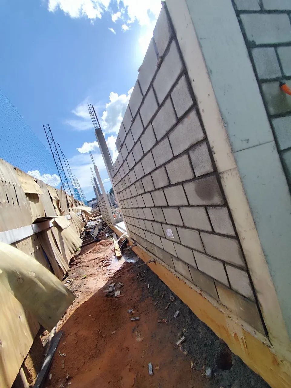 Pedreiro fundação ao acabamento e pequenos reparos