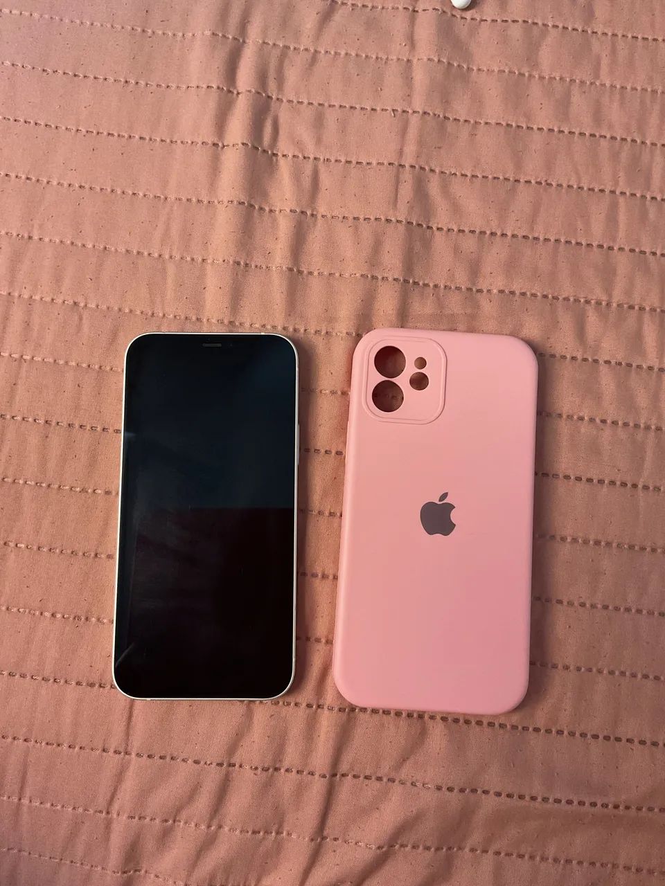 iPhone 12, com caixa, carregador original e capa - Foto 2