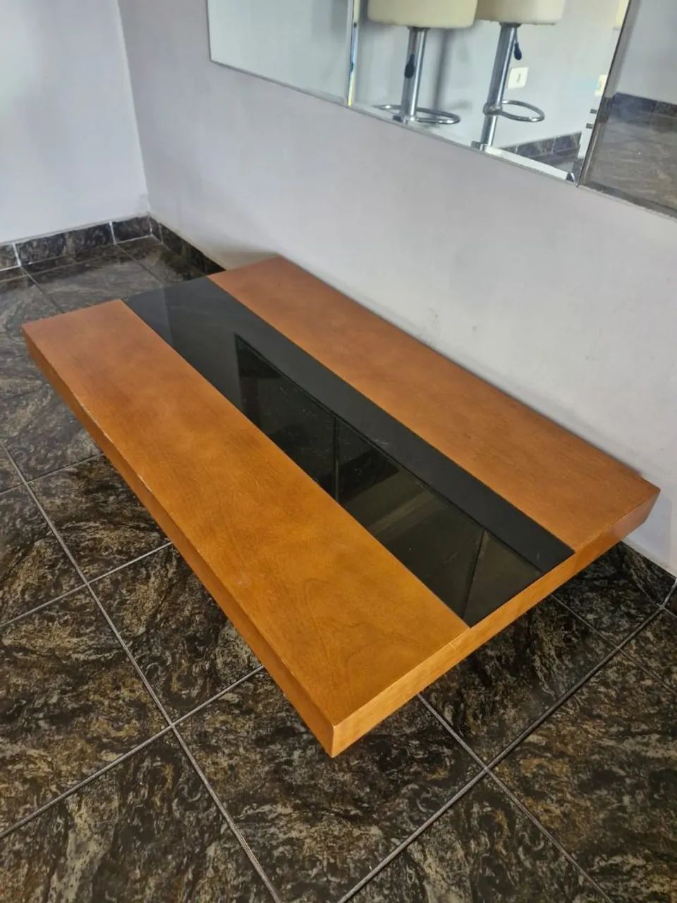 Mesa de centro - Madeira maciça 