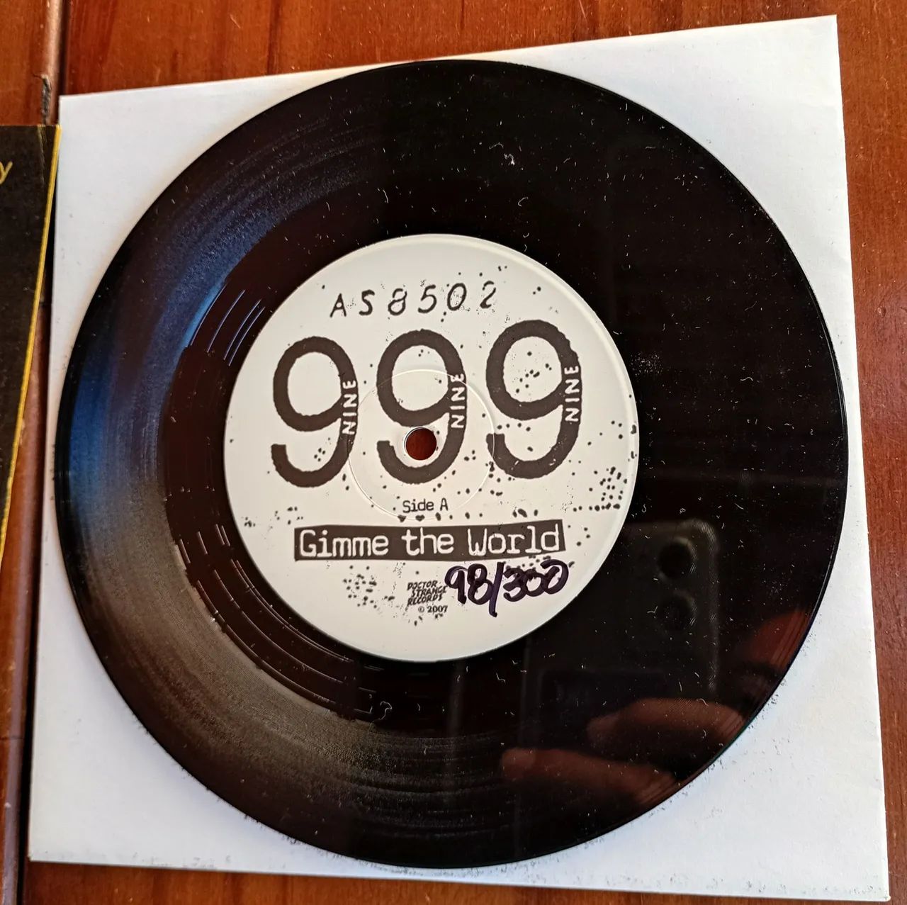 Vinil 999 Gimme The World Compacto 7 polegadas edição especial limitada 300 cópias numerad - Foto 3