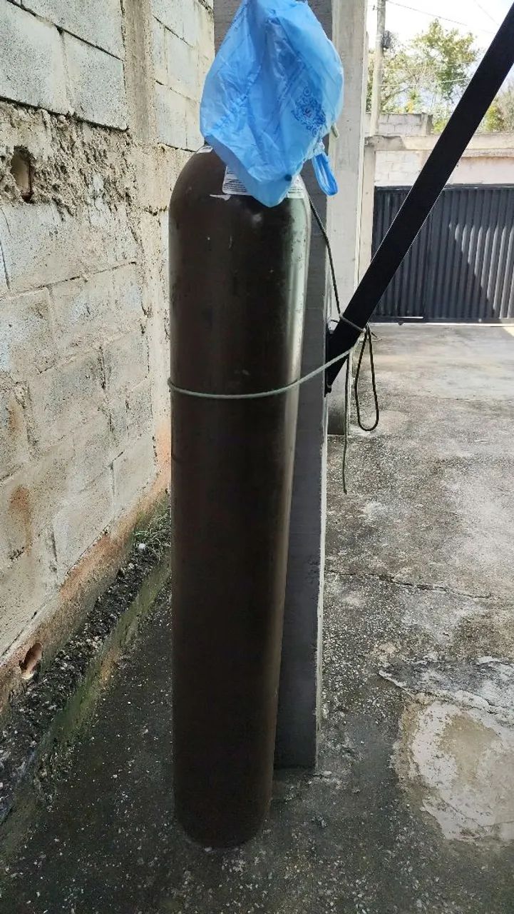 Garrafa de argônio cheia 10m3   1800