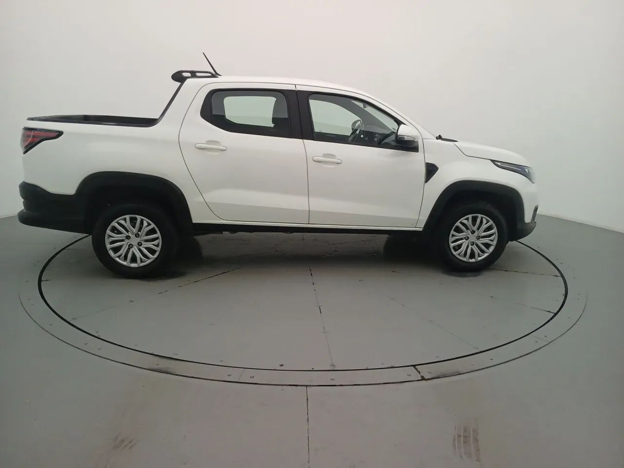 Fiat Strada Freedom 1.3 Flex 8V CD, foto 6 de 18