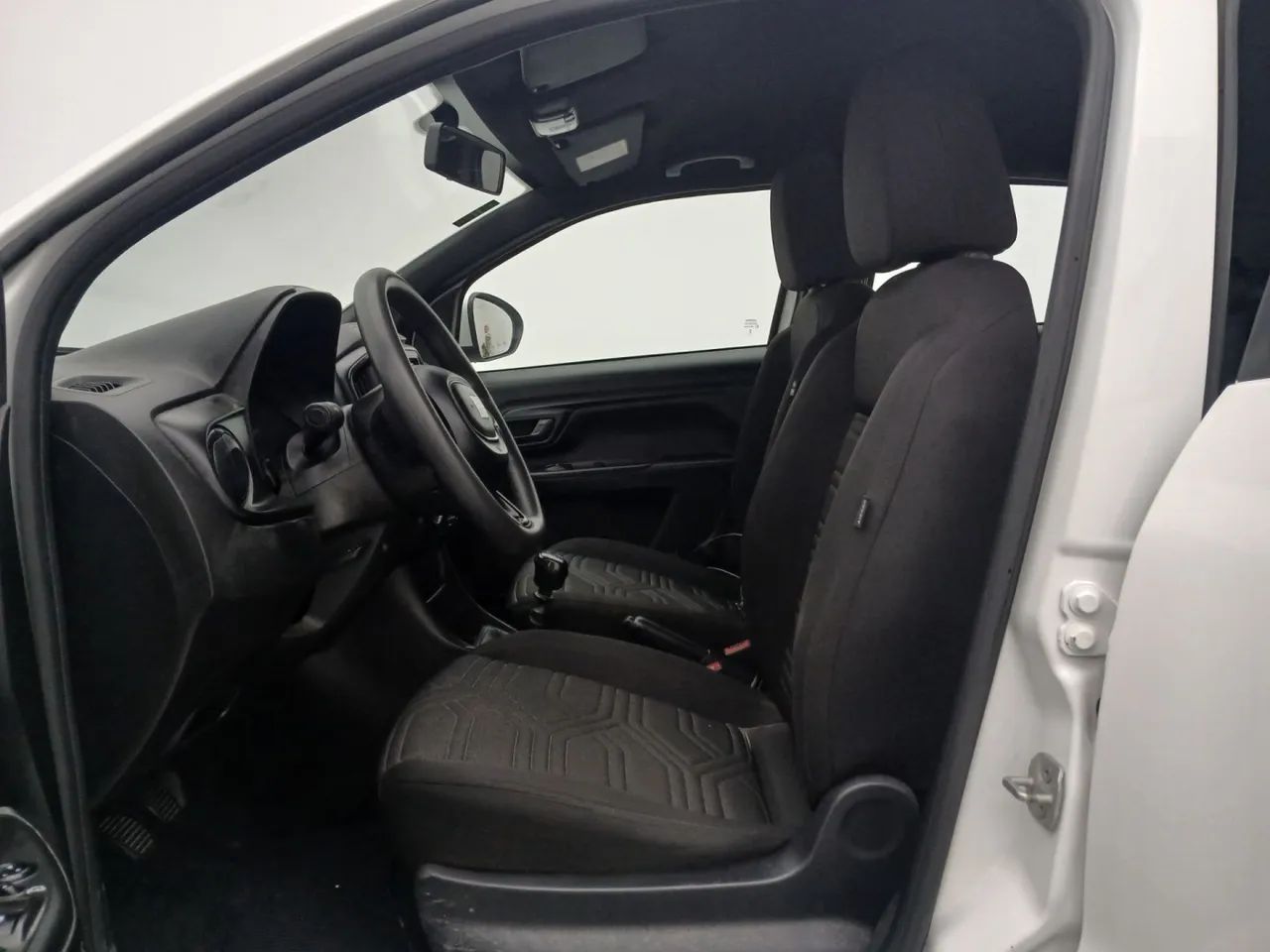 Fiat Strada Freedom 1.3 Flex 8V CD, foto 16 de 18