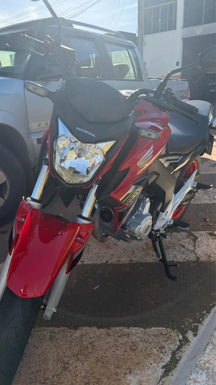 Honda CB Twitter 2021 - Foto 3