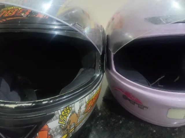 2 Capacetes de motocicleta 