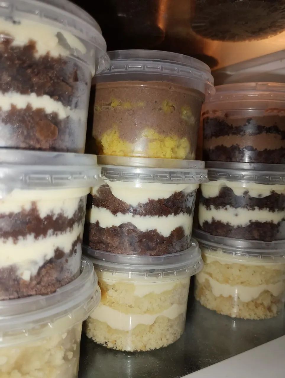 Vende-se bolos no pote