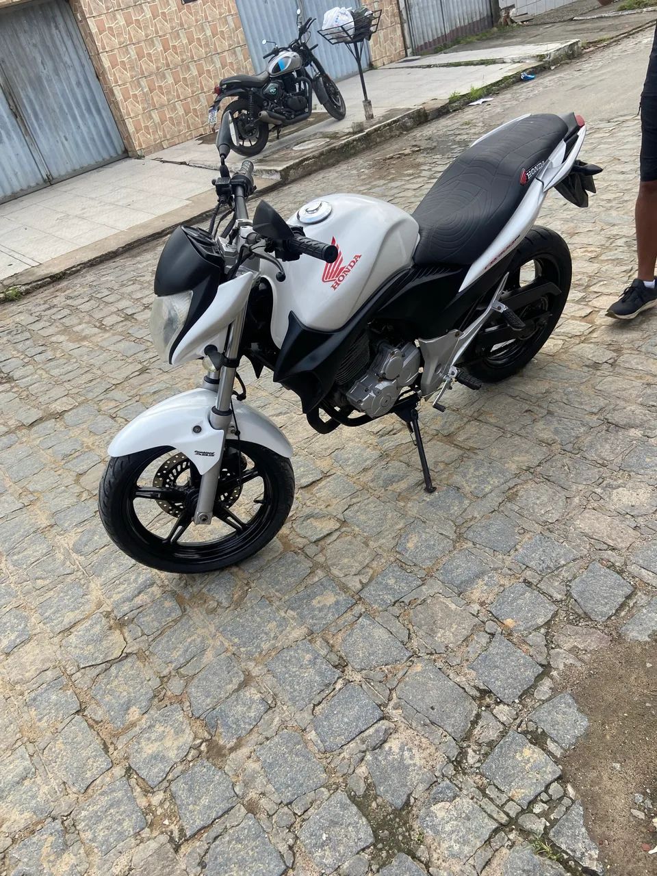 CB 300 2012