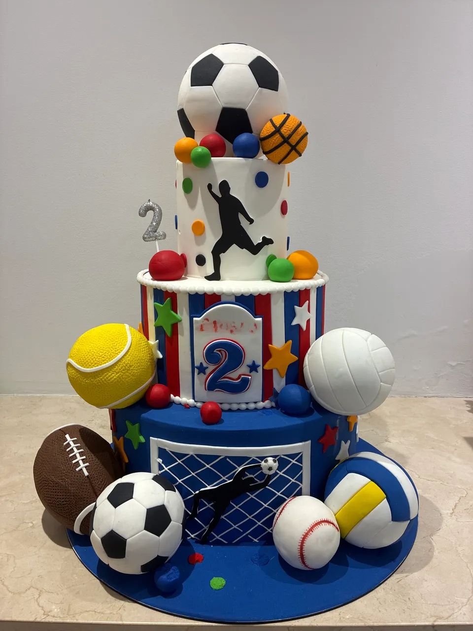 Bolo artificial para aniversário 