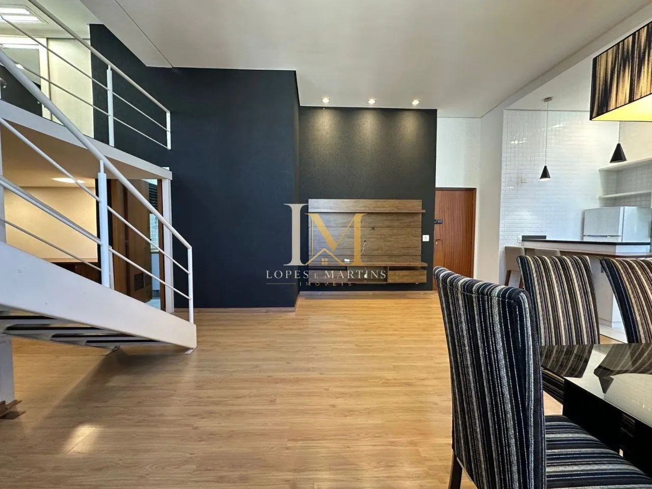 APARTAMENTO DUPLEX 2 QUARTOS 2 VAGAS BIGORRILHO - Foto 4