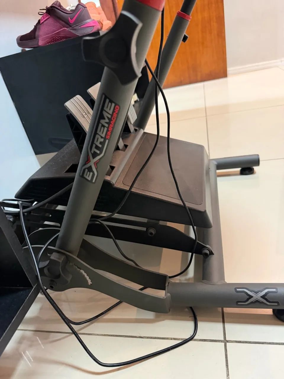 Simulador Thrustmaster + Cockpit Extreme Simracing - Foto 3