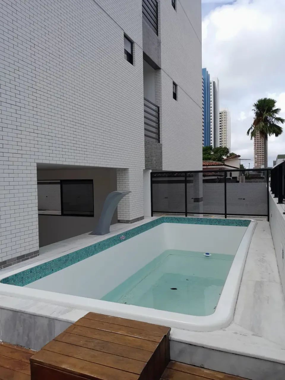 Cobertura linear para venda e aluguel, 03 suites, área privatiiva,, jacuzzi no Brisamar - Foto 4