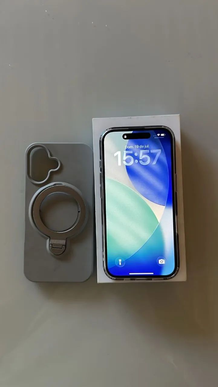 iPhone 16