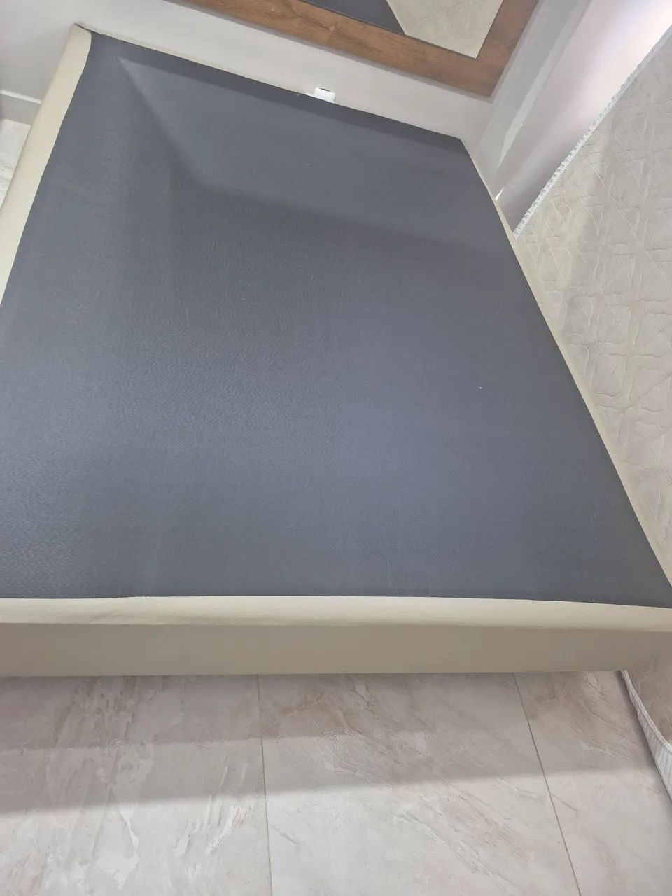 Base box casal, corino