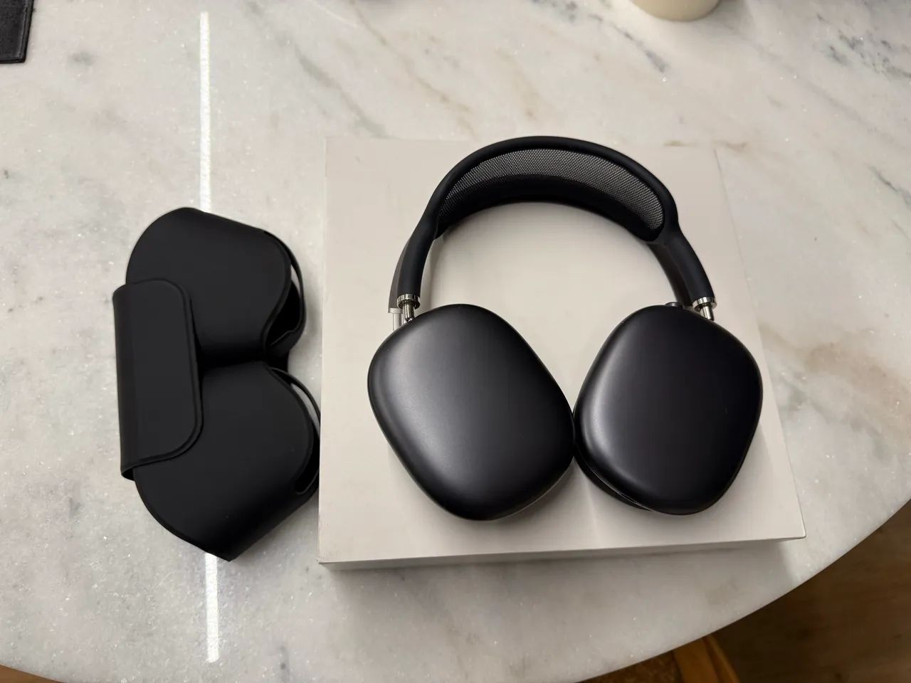 AirPod Max Black com Smart Case, na caixa - Fones de Ouvido - Sul
