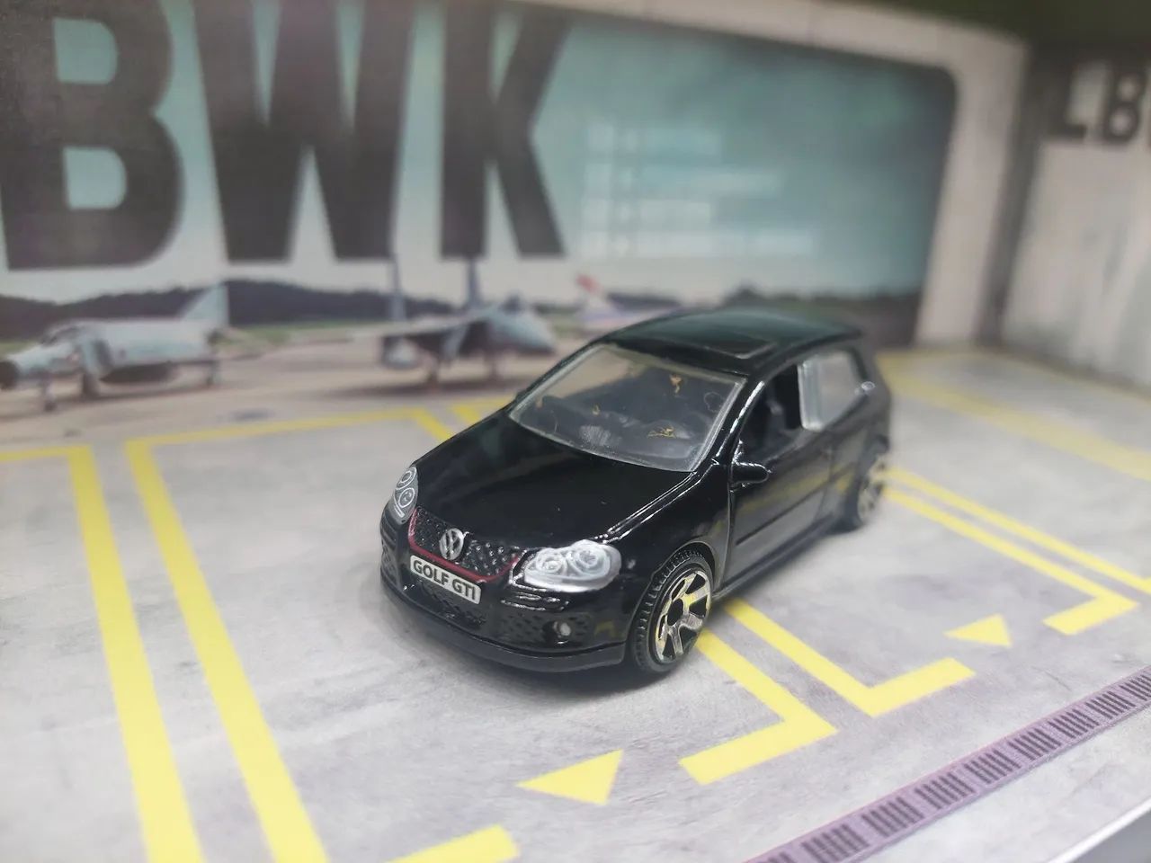 Matchbox VW Golf V GTi 1/64 - Foto 2