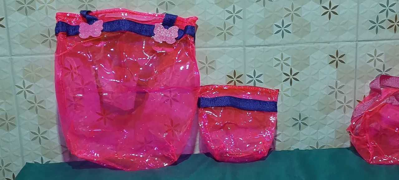 Bolsa de praia transparente - acompanha bolsinha transparente 