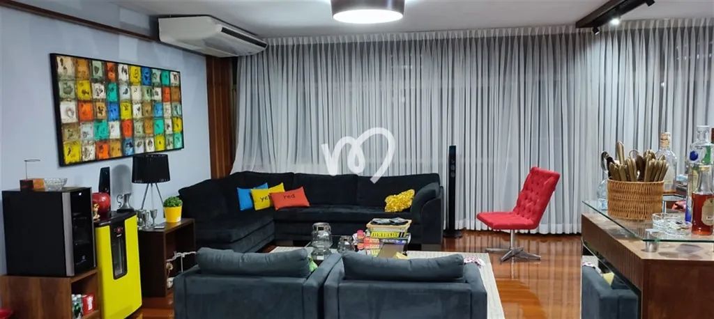 Apartamento 5 quartos, sendo 2 suítes