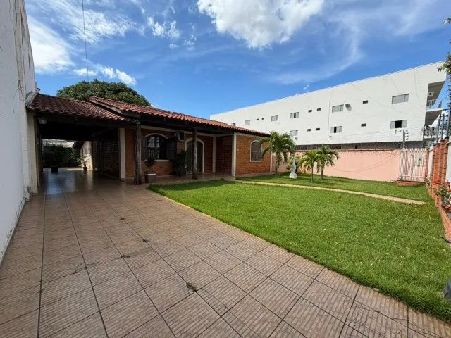 VENDO CASA - CENTRO DE PRIMAVERA DO LESTE (Área Comercial) 