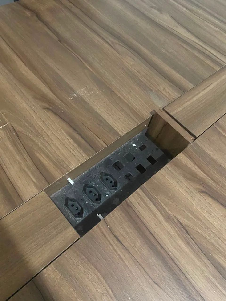 MESA DE ESCRITORIO com 6 cadeiras  - Foto 3