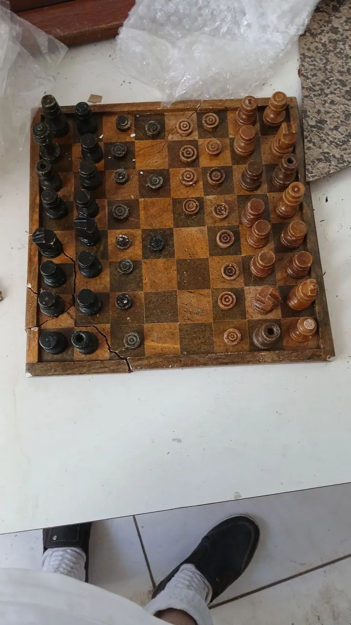 Jogo de xadrez e damas de pedra de sabão quebrados  - Foto 3