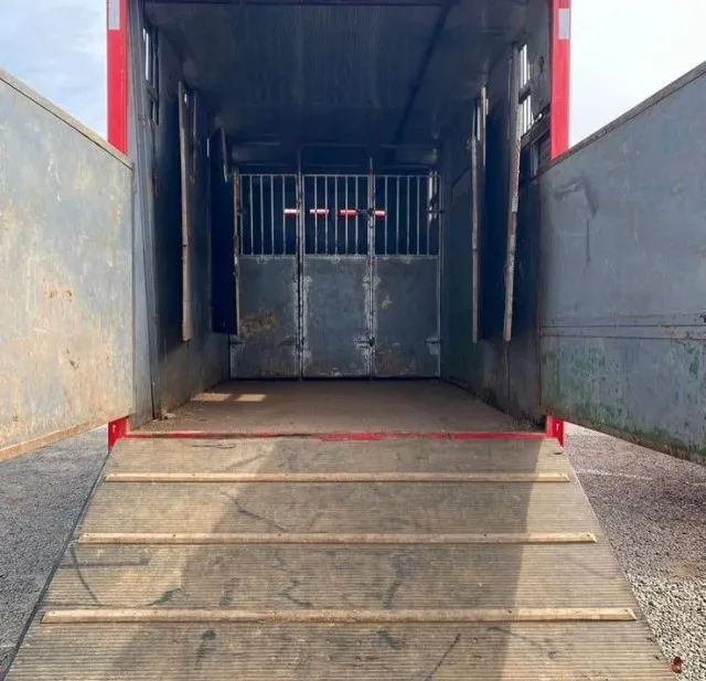 Mb Accelo 815 4x2 - 2012 baú  - Foto 9