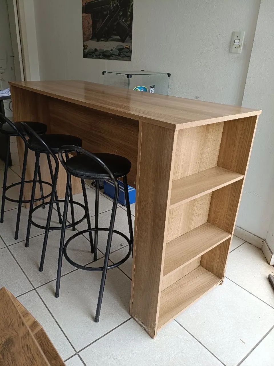 Bancada cozinha com 3 banquetas 