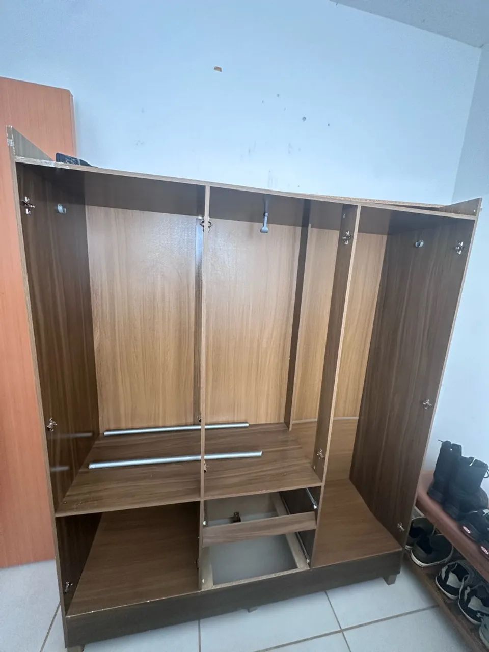 Vendo guarda roupa solteiro - Foto 3