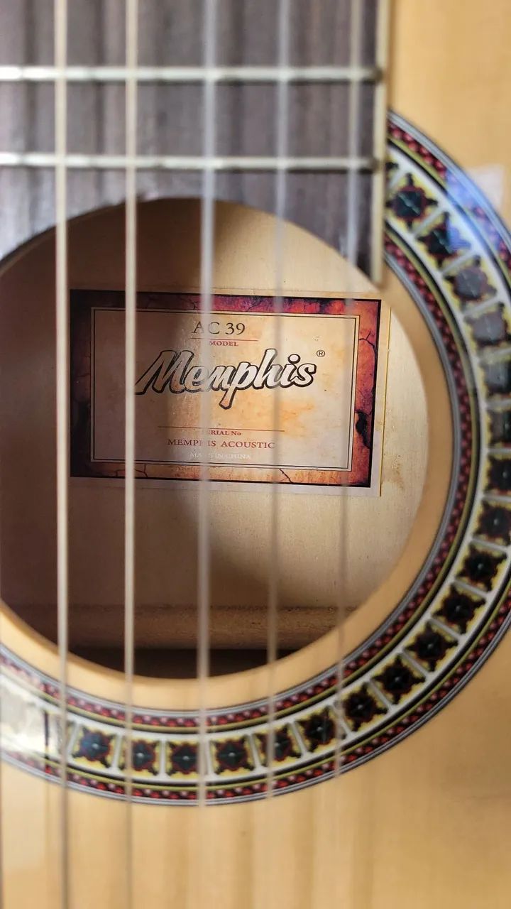 Violão da marca Memphis acústico com cordas em Nylon. - Foto 3