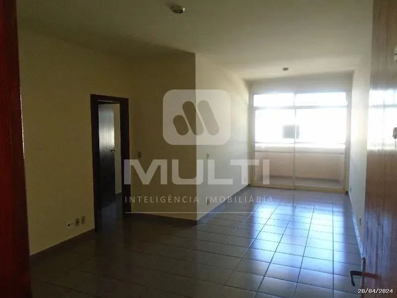 Apartamento - CENTRO