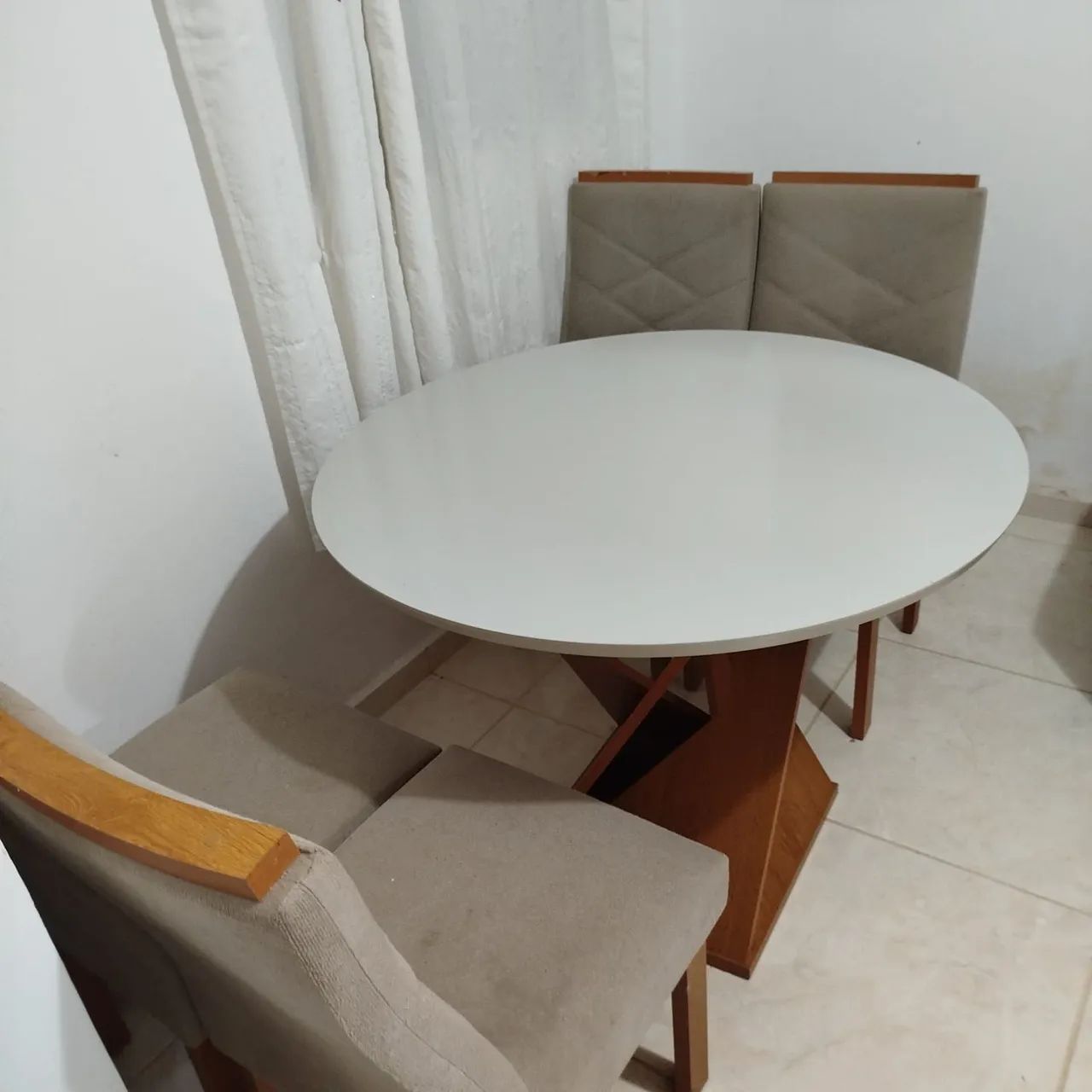 Conjunto mesa com 4 cadeiras65568133632129120