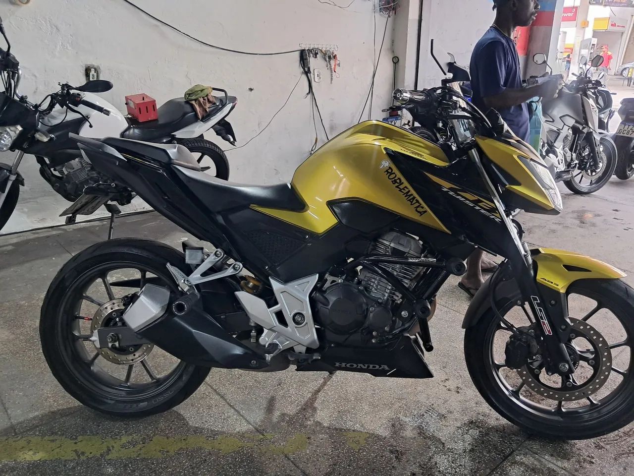 Cb 300f 2024 - Foto 2
