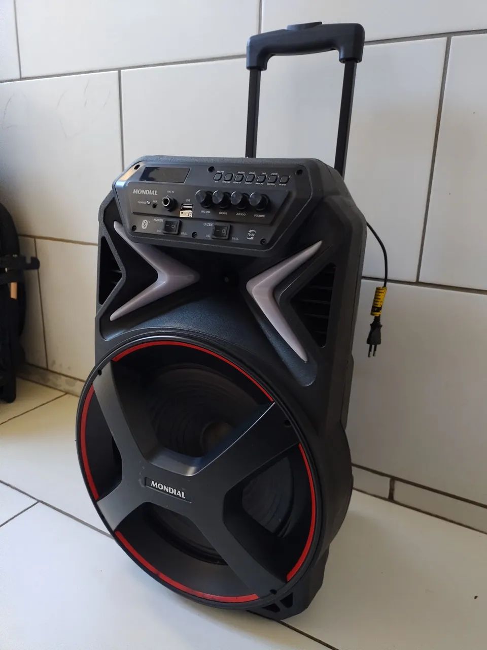 Caixa de som Mondial amplificada e com bluetooth sem bateria - Foto 4
