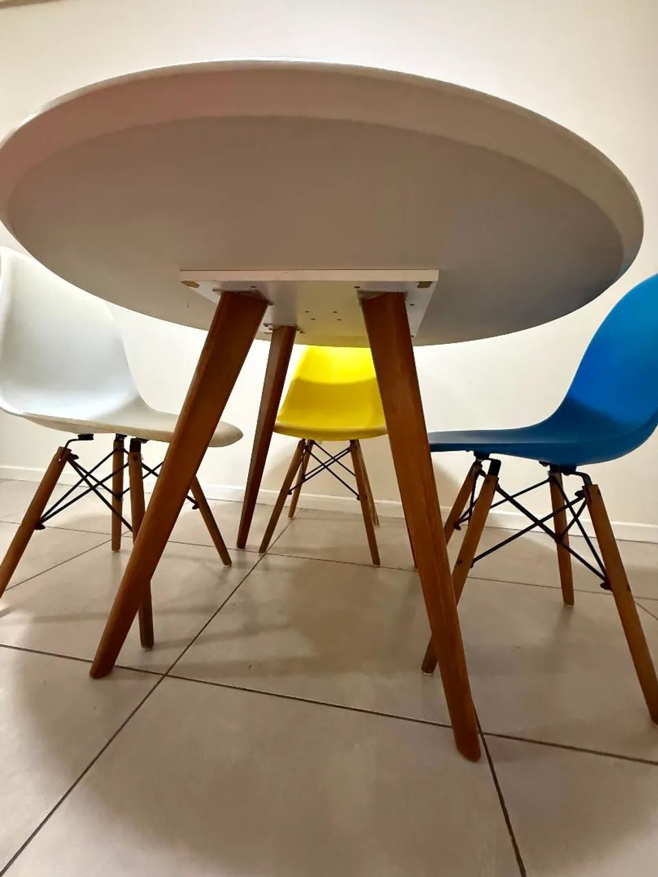 Mesa com 4 cadeiras  - Foto 3