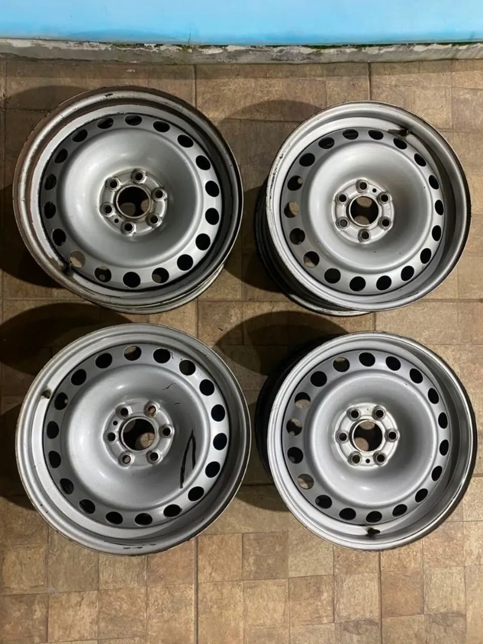 Roda da frontier aro 17 - Foto 2