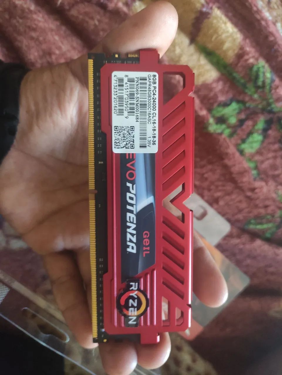 Memória RAM ryzen ddr4 8GB 3000