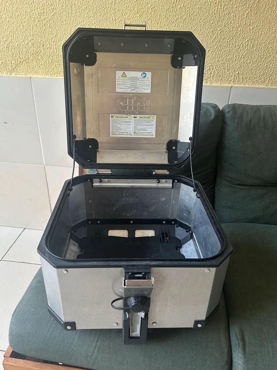 BAÚ GIVI PARA MOTO. - Foto 2