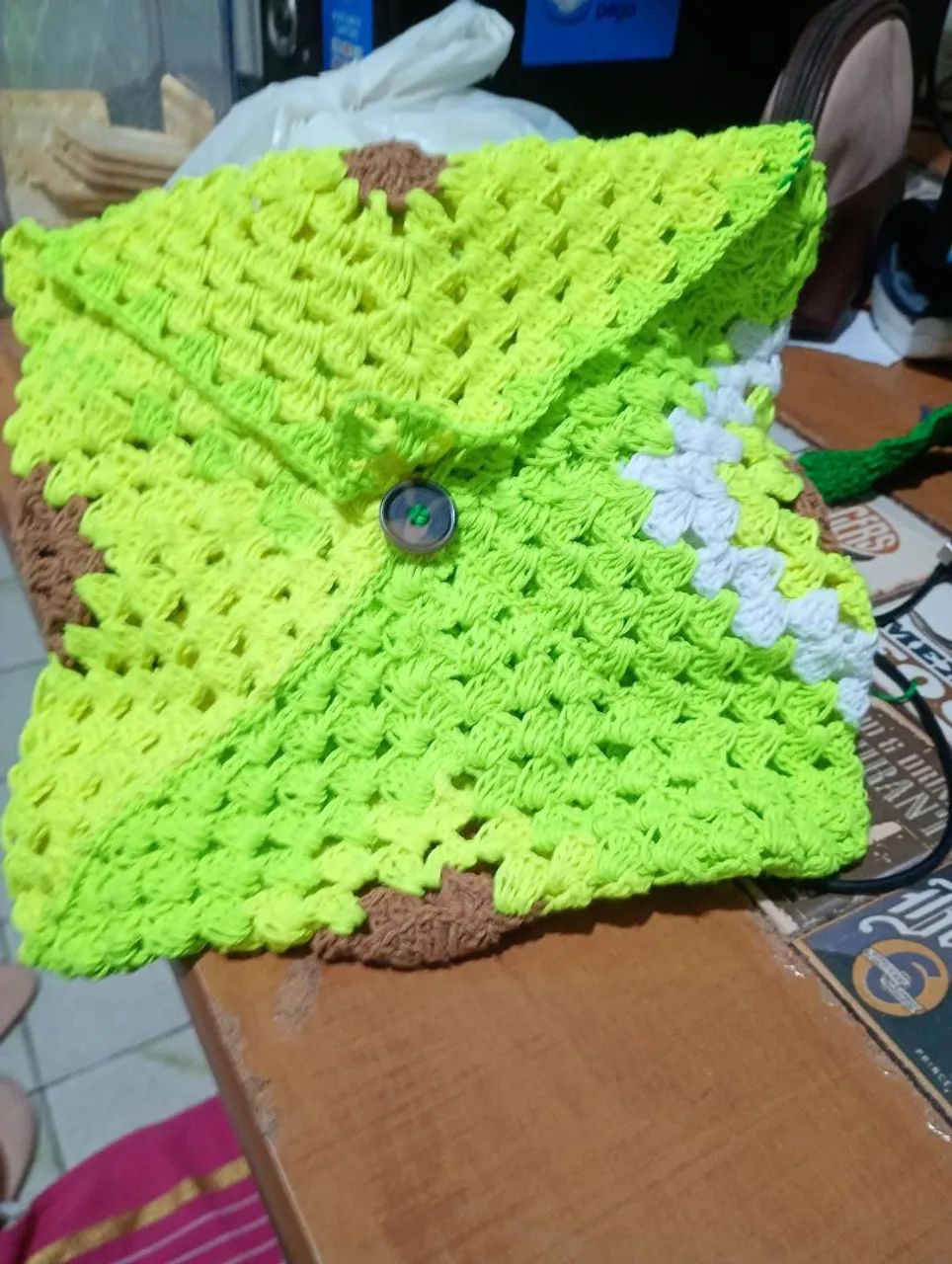 Blusa com bolsa em crochê  - Foto 3