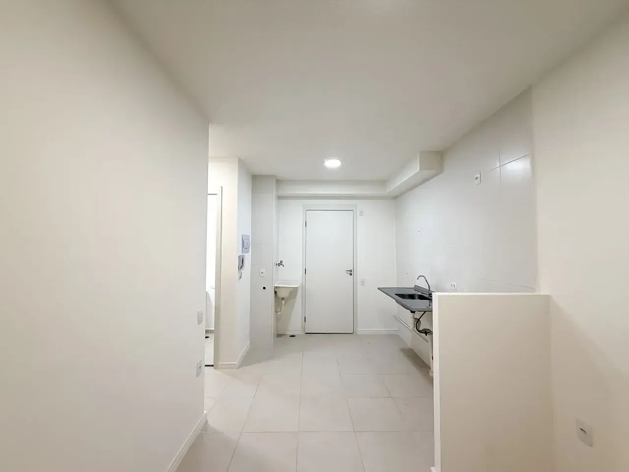 Imóvel para aluguel possui 34 metros quadrados com 2 quartos - Foto 2