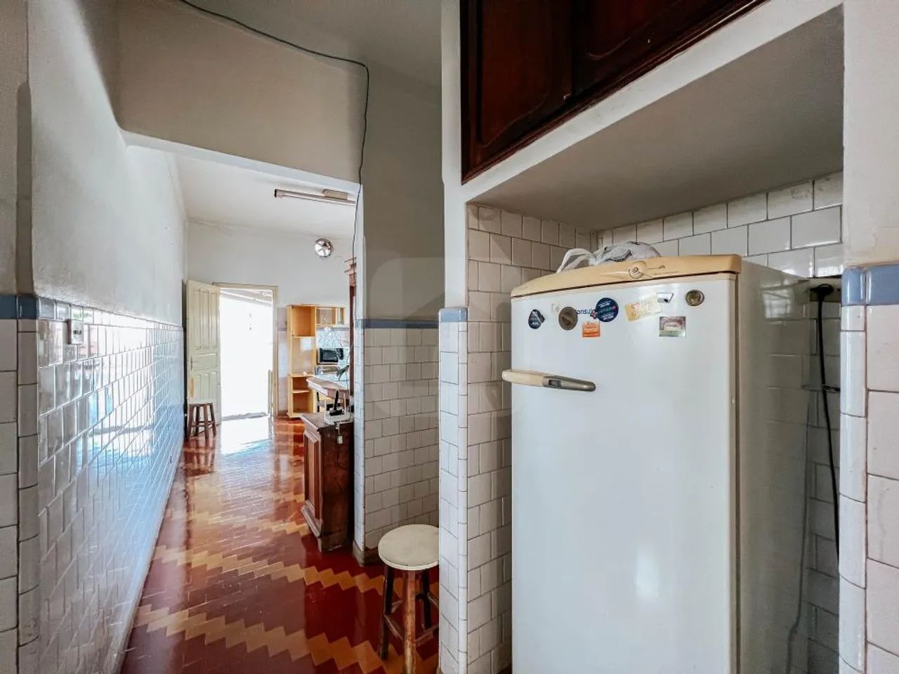 Prédio com Loja Comercial e Apartamento para venda no Bairro Martins - Foto 4