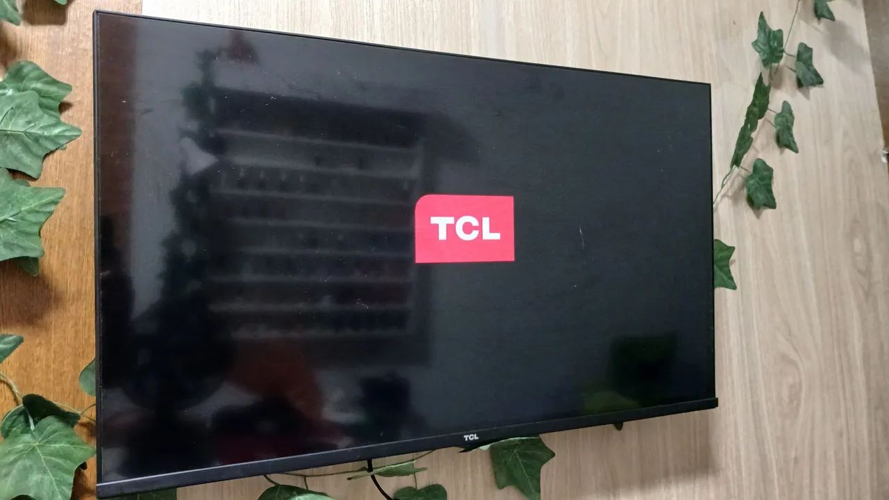 Vendo essa tv da marca TCL DE 32 POLEGADAS ANDROID SMART COMPLETA  - Foto 4