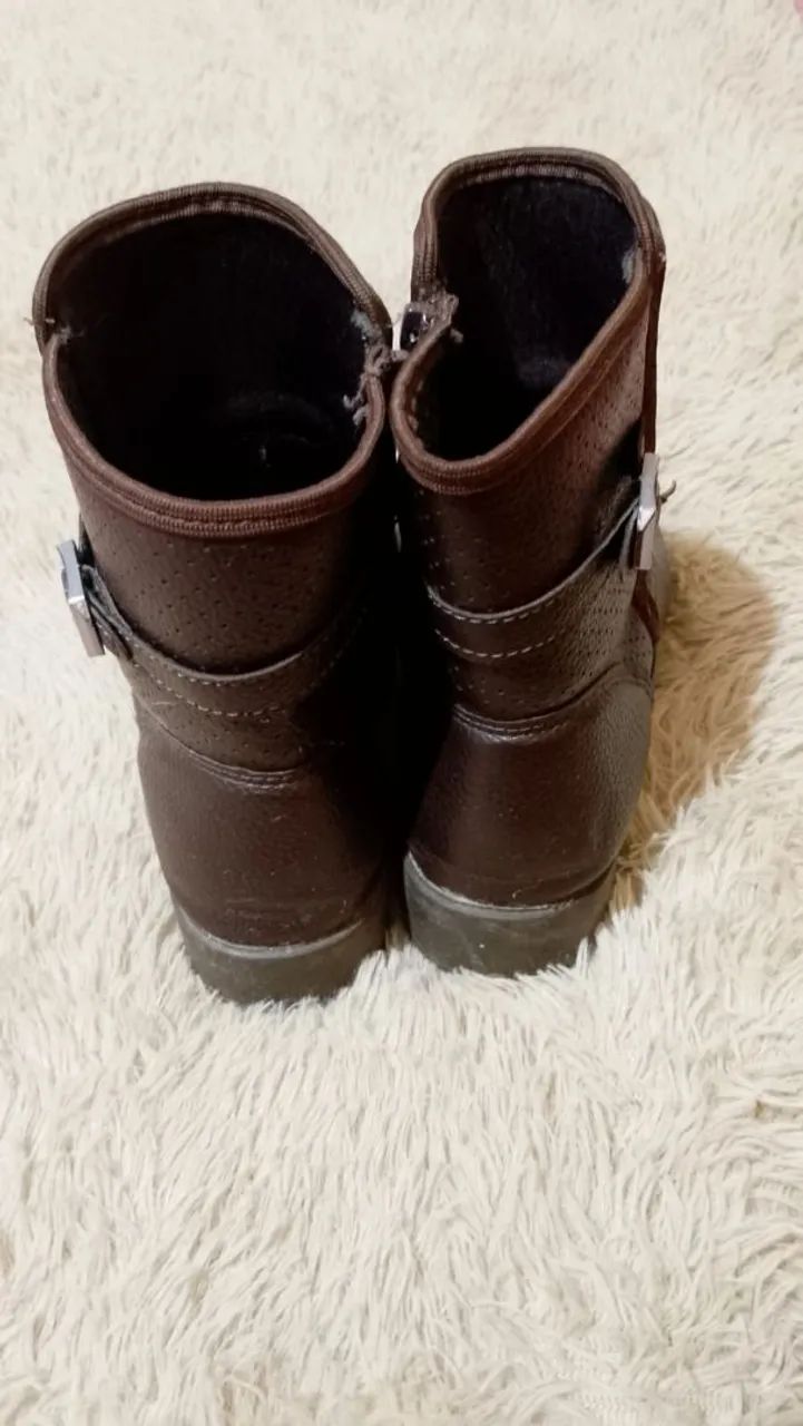 Bota cano curto de couro - Foto 2