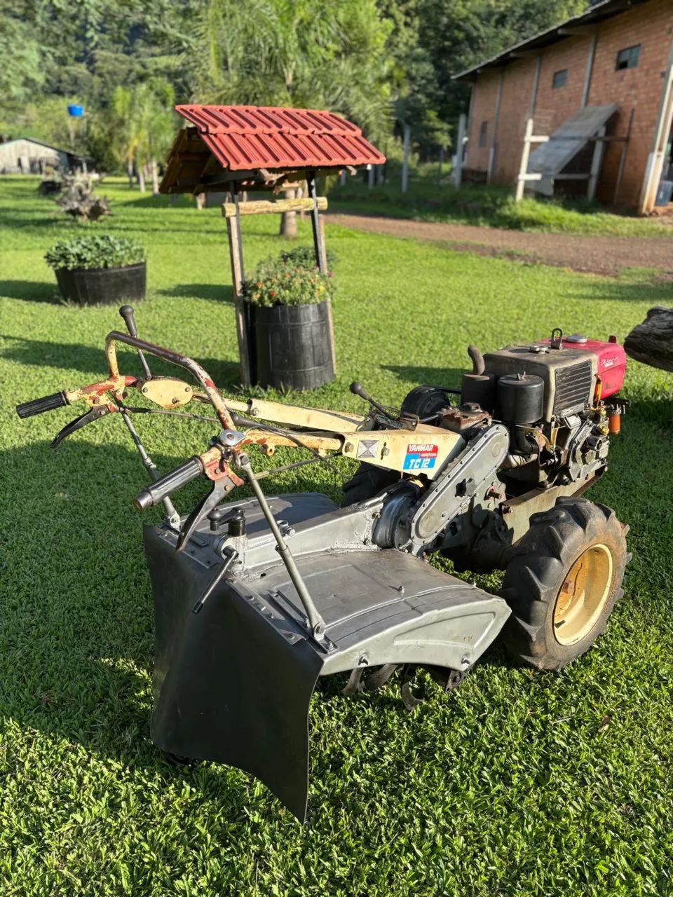 Microtrator YANMAR TC12