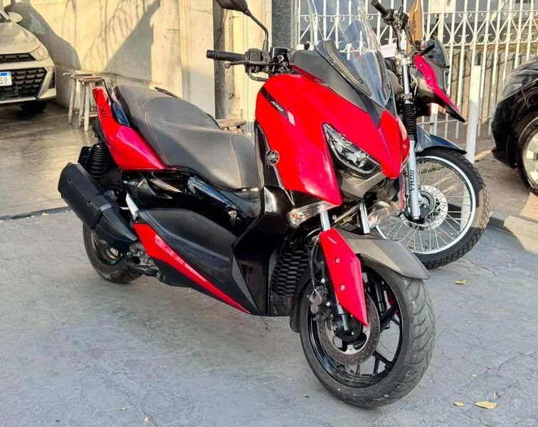YAMAHA XMAX 2023 - Foto 4