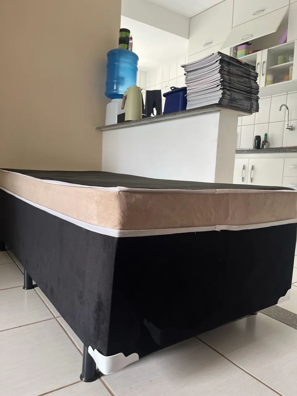 Cama de solteiro seminova 