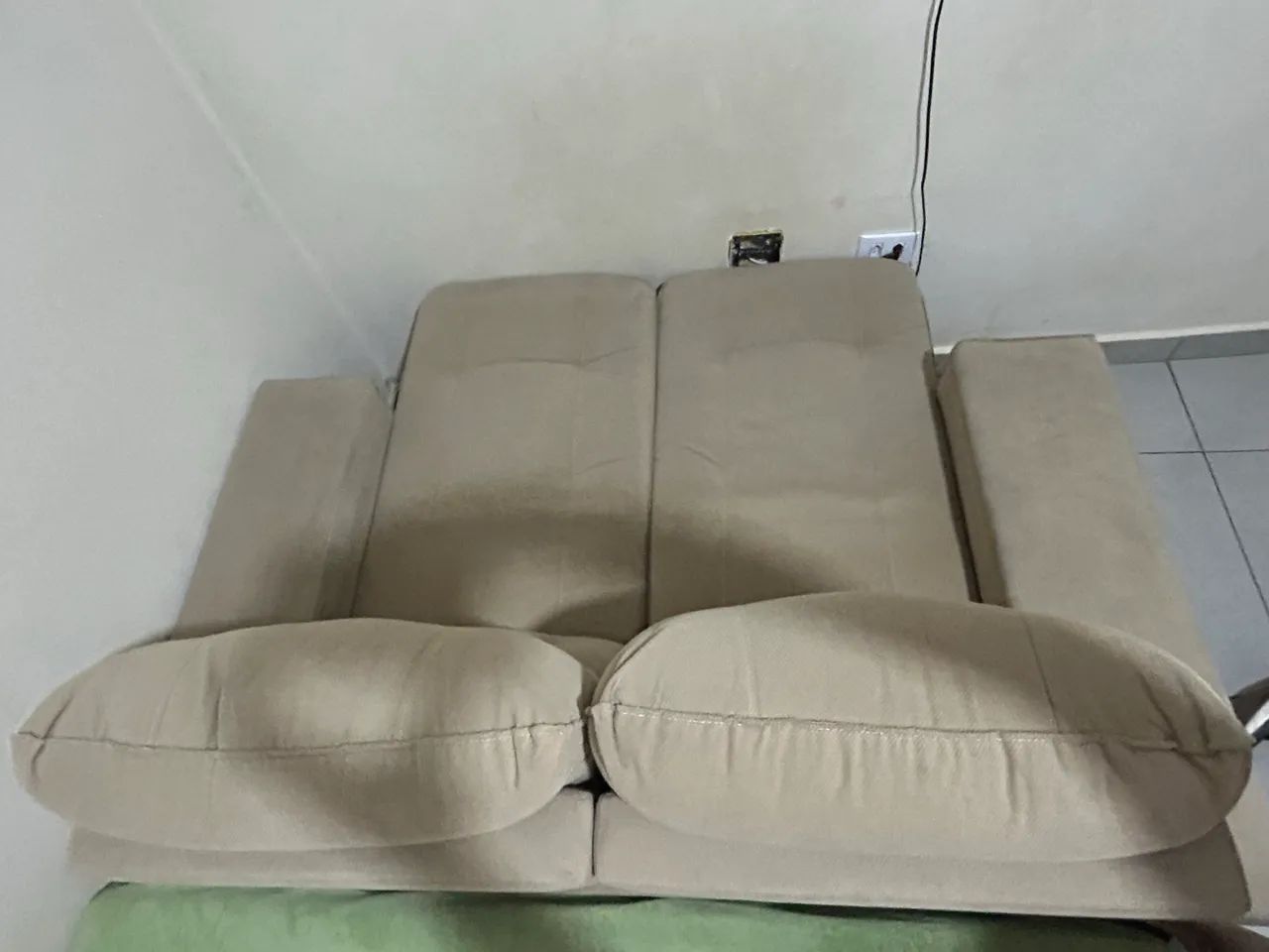 Vendo Sofá dois lugares 